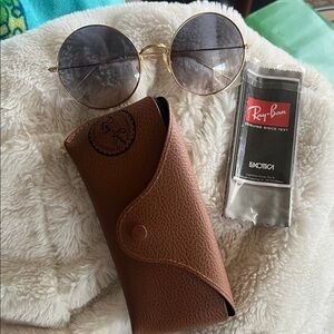 Ray-Ban Gold Frame Sunglasses with Dark Lenses RB3592 Ja-Jo